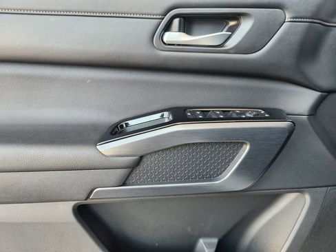 Certified 2025 Nissan Pathfinder SL image 20