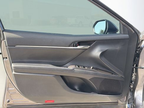 Used 2024 Toyota Camry SE image 20