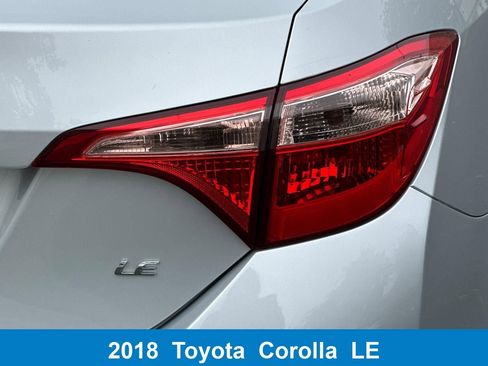 Used 2018 Toyota Corolla LE w/ Carpet Mat Package (TMS) FWD image 31