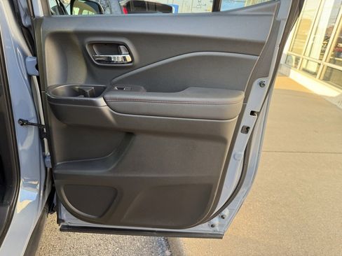 Used 2022 Honda Ridgeline Black Edition image 38