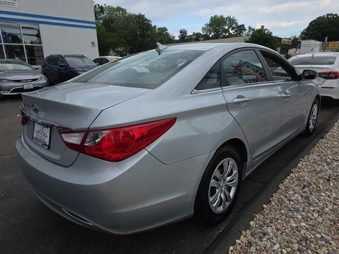 Used 2011 Hyundai Sonata GLS FWD image 6