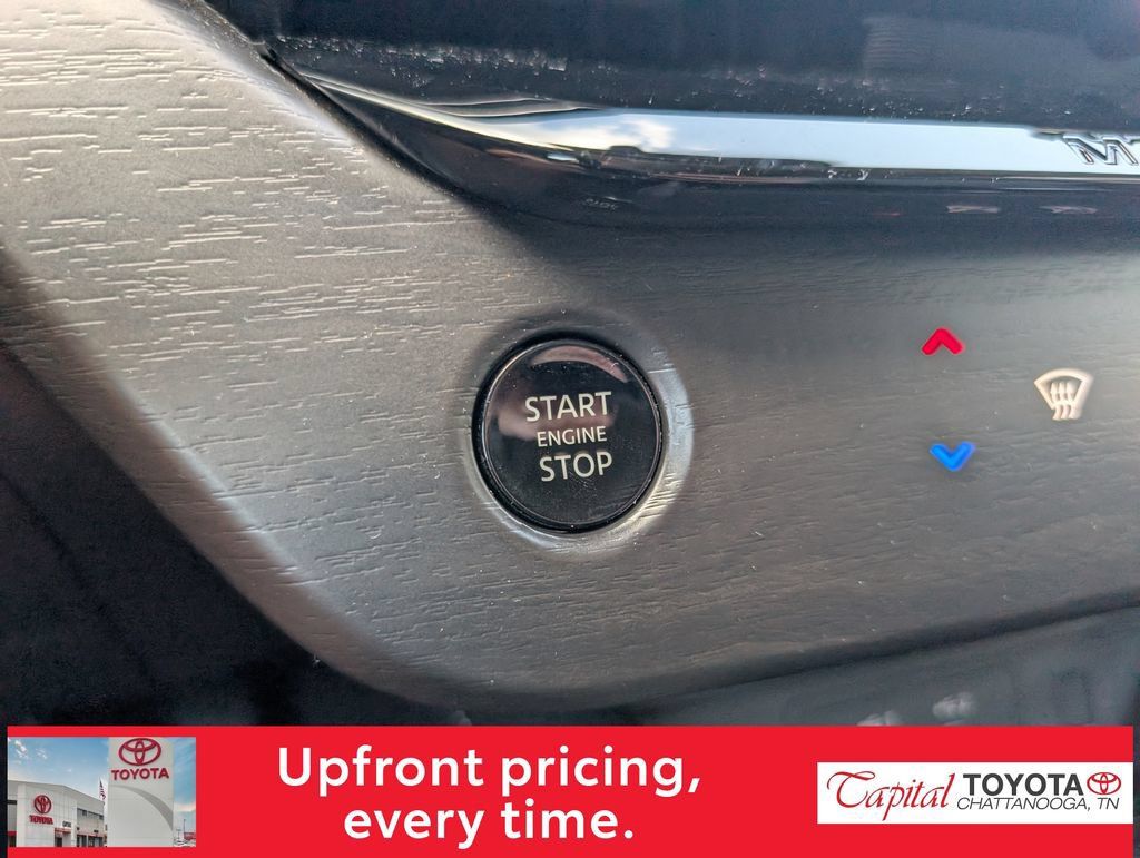 Used 2025 Nissan Murano SL AWD/4WD image 21