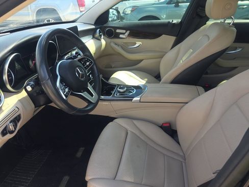 Used 2019 Mercedes-Benz C 300 Sedan image 3