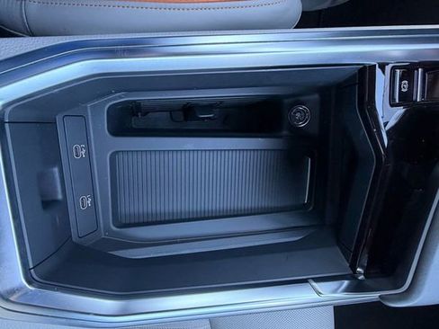 Used 2024 Audi Q8 e-tron Prestige w/ Prestige Package image 23