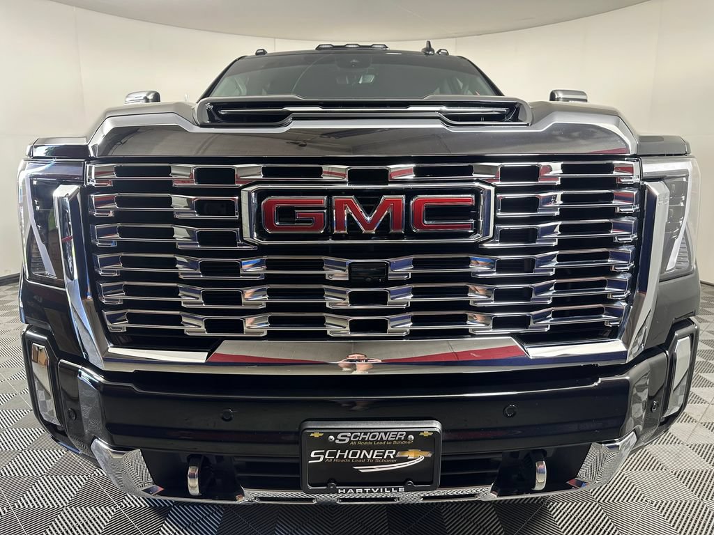 Used 2026 GMC Sierra 3500 Denali w/ Denali Reserve Package AWD/4WD image 8