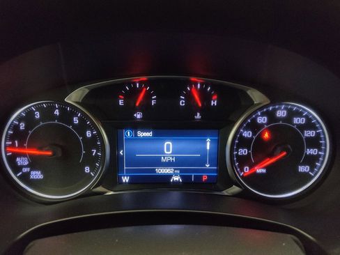 Used 2023 GMC Terrain SLE w/ LPO, Floor Liner Package FWD image 23