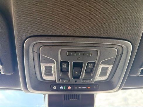 Used 2022 GMC Sierra 1500 AT4 w/ AT4 Premium Package AWD/4WD image 35