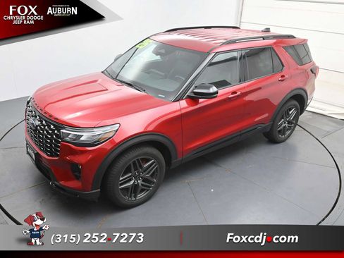 Used 2025 Ford Explorer ST-Line w/ ST-Line Street Pack AWD/4WD image 29