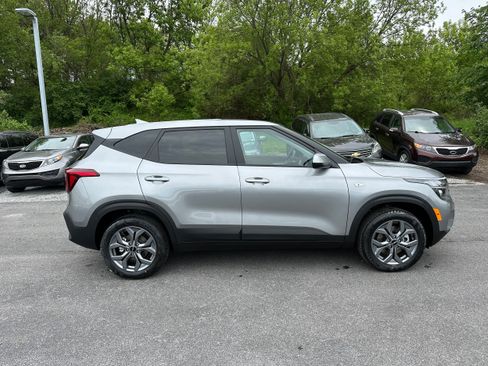 New 2026 Kia Seltos LX AWD/4WD image 4