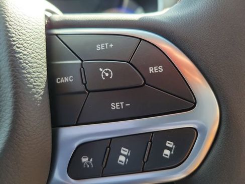 New 2026 Chrysler Pacifica Pinnacle image 21