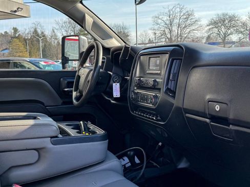 Used 2017 Chevrolet Silverado 3500 W/T w/ WT Convenience Package image 19