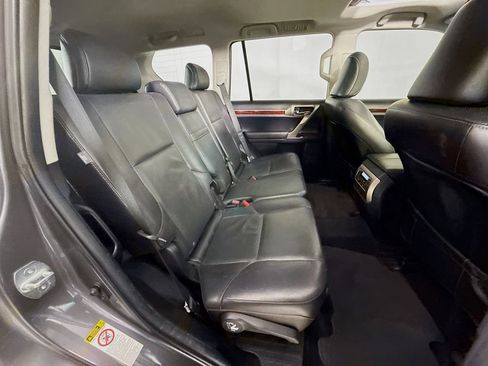 Used 2017 Lexus GX 460 Premium w/ Premium Package image 28