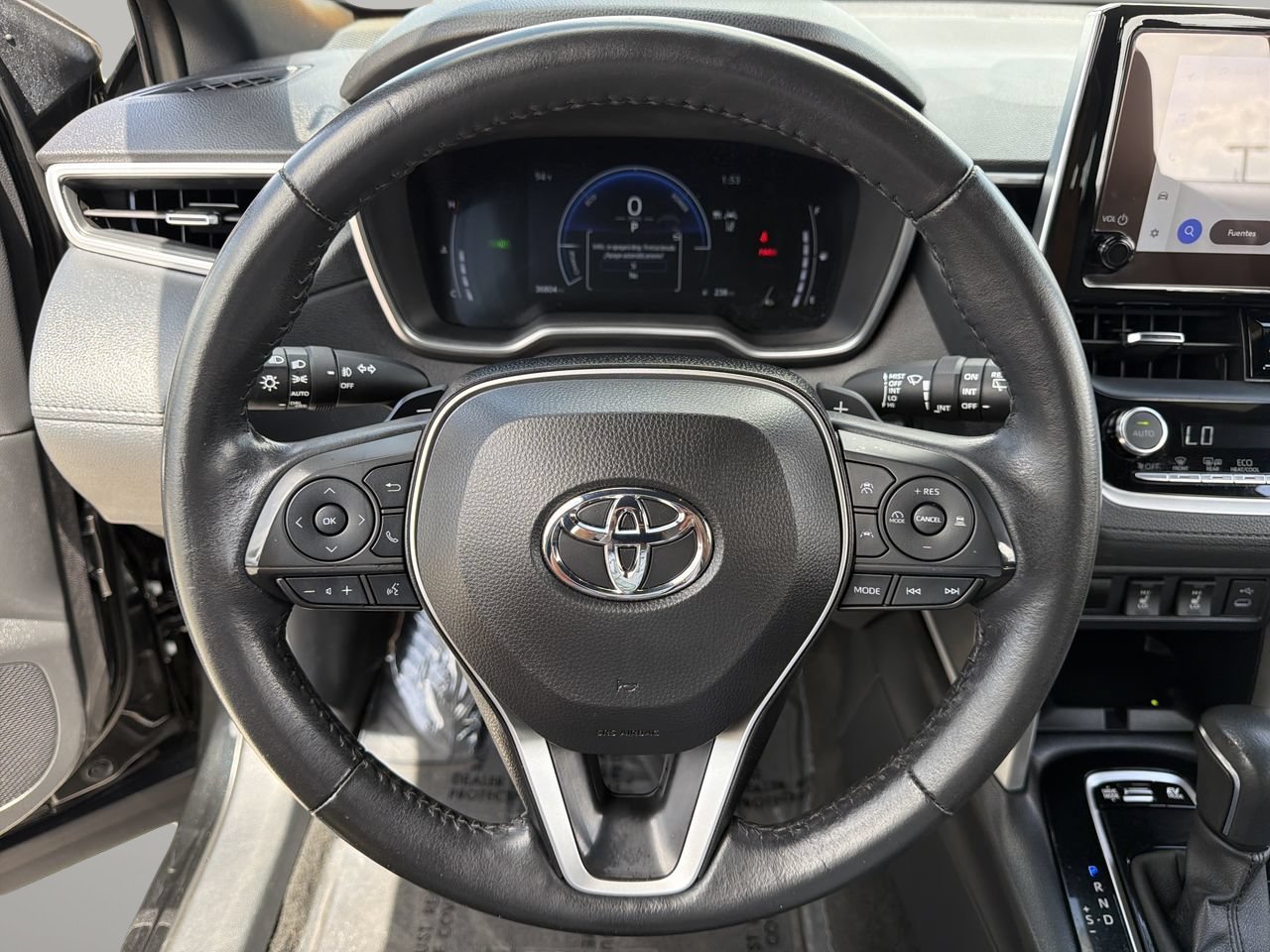 Used 2024 Toyota Corolla Cross AWD Hybrid w/ Convenience Package image 30