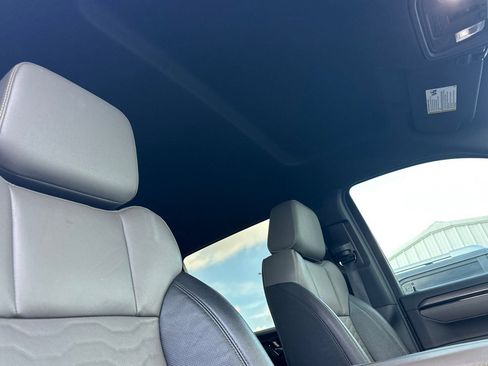 Used 2023 Chevrolet Silverado 1500 ZR2 w/ Technology Package image 18