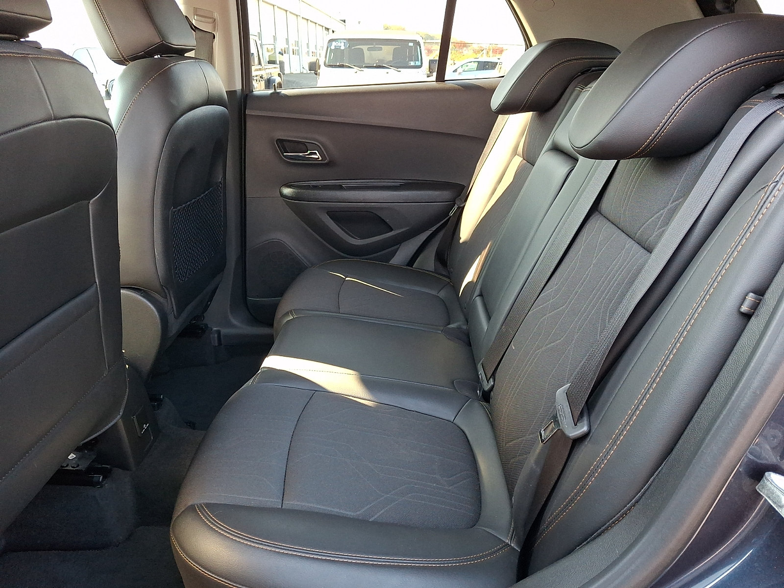 Used 2018 Chevrolet Trax LT w/ LT Convenience Package AWD/4WD image 10