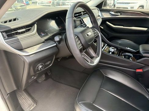 Used 2023 Jeep Grand Cherokee L Limited AWD/4WD image 20