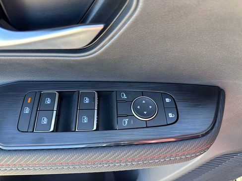 New 2026 Nissan Kicks SR w/ Cold Weather Package image 17