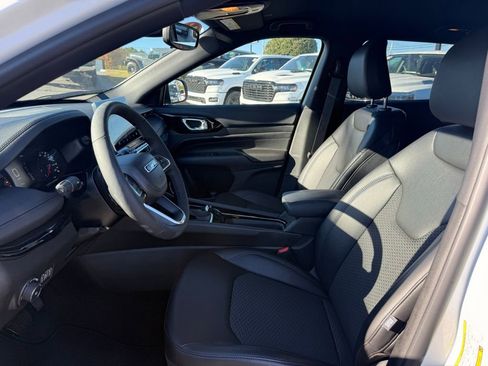 New 2026 Jeep Compass Latitude AWD/4WD image 14