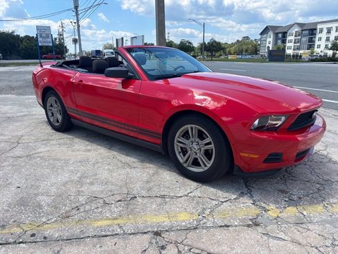 Used 2012 Ford Mustang Convertible RWD image 2