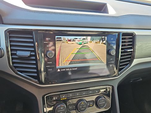 Certified 2023 Volkswagen Atlas SE image 17