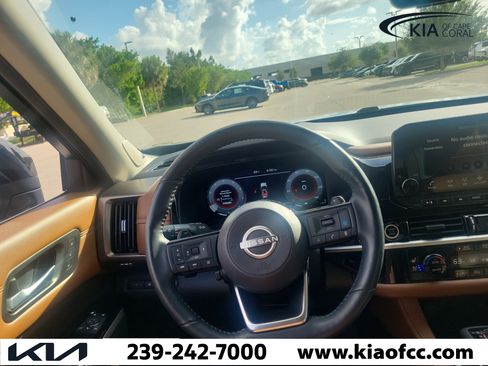 Used 2024 Nissan Pathfinder Platinum FWD image 22