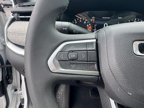 Used 2024 Jeep Compass Latitude AWD/4WD image 23