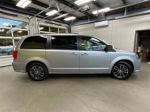 Used 2018 Dodge Grand Caravan GT FWD image 6