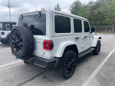 Used 2023 Jeep Wrangler Unlimited Sahara w/ Cold Weather Group image 5