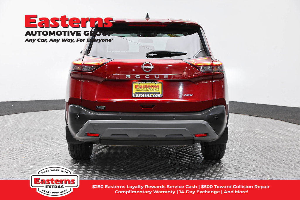 Used 2023 Nissan Rogue S AWD/4WD image 7