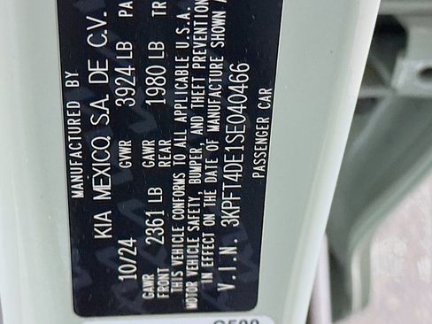 Used 2025 Kia K4 LXS image 12