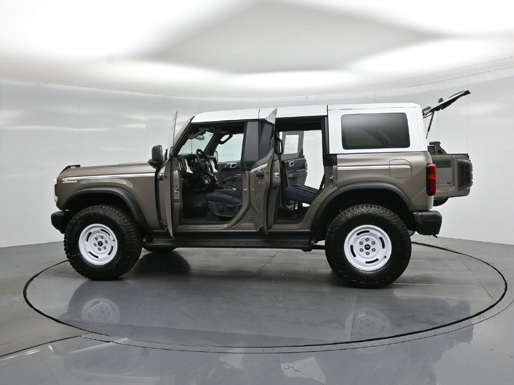 New 2026 Ford Bronco Heritage Edition AWD/4WD image 33