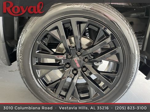 Used 2021 GMC Sierra 1500 Denali w/ Denali Ultimate Package AWD/4WD image 7