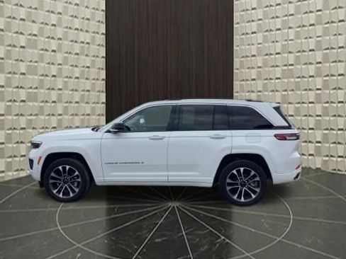 Certified 2023 Jeep Grand Cherokee Overland w/ Luxury Tech Group IV AWD/4WD image 9