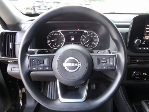 Certified 2024 Nissan Pathfinder S image 33