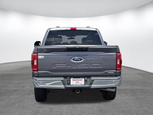 Used 2021 Ford F150 XLT w/ Trailer Tow Package RWD image 5