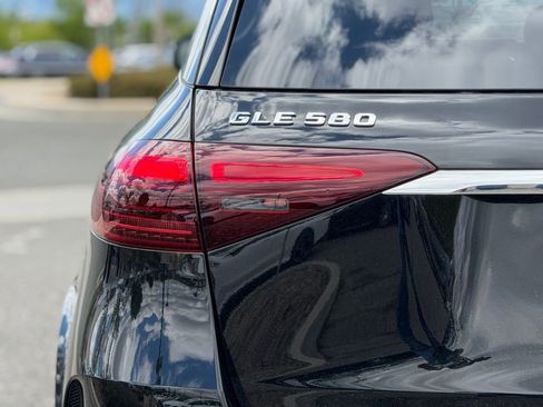 New 2026 Mercedes-Benz GLE 580 4MATIC image 11