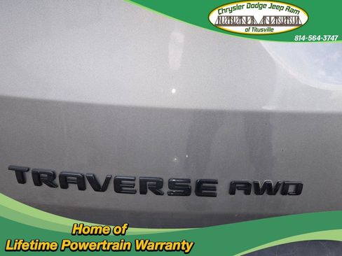 Used 2023 Chevrolet Traverse RS image 15