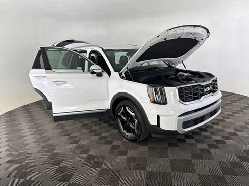 Certified 2024 Kia Telluride S AWD/4WD image 14