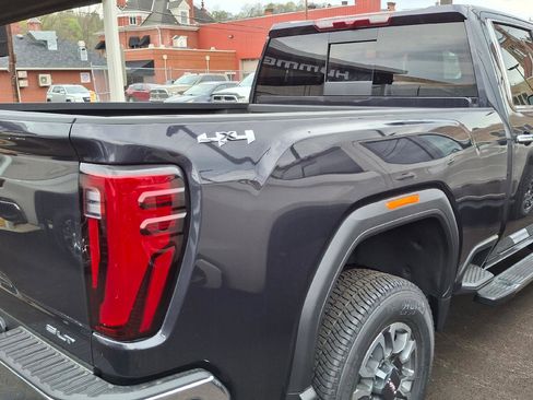 New 2026 GMC Sierra 3500 SLT w/ SLT Premium Package AWD/4WD image 7