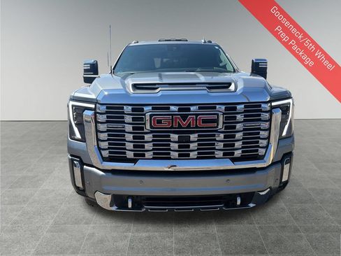 Used 2024 GMC Sierra 2500 Denali w/ Denali Reserve Package AWD/4WD image 10
