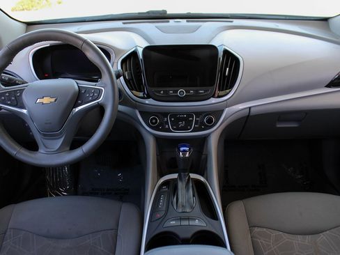 Used 2016 Chevrolet Volt LT w/ Comfort Package FWD image 11