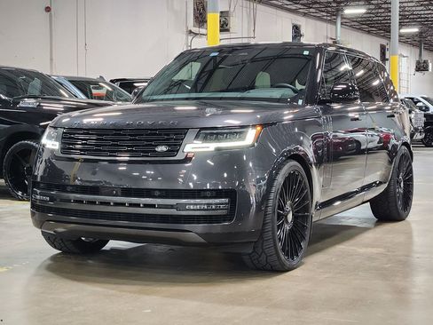 Used 2024 Land Rover Range Rover Long Wheelbase Autobiography image 4