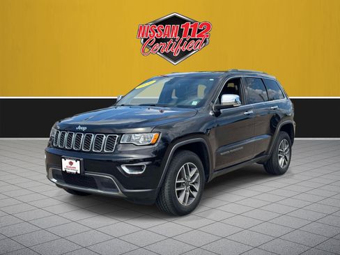 Used 2020 Jeep Grand Cherokee Limited AWD/4WD image 2