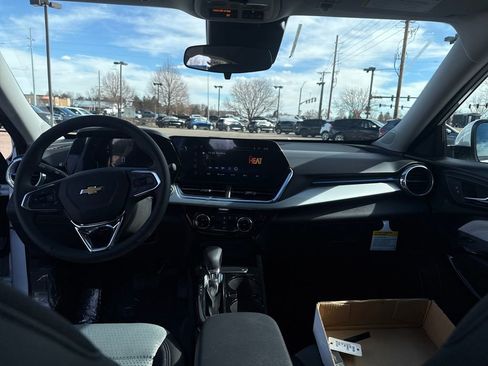 New 2026 Chevrolet Trax LT w/ Driver Confidence Package image 12