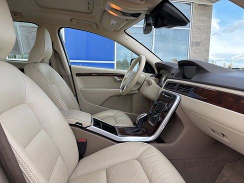 Used 2013 Volvo XC70 T6 image 17