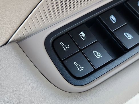 New 2026 Porsche Panamera 4 image 21