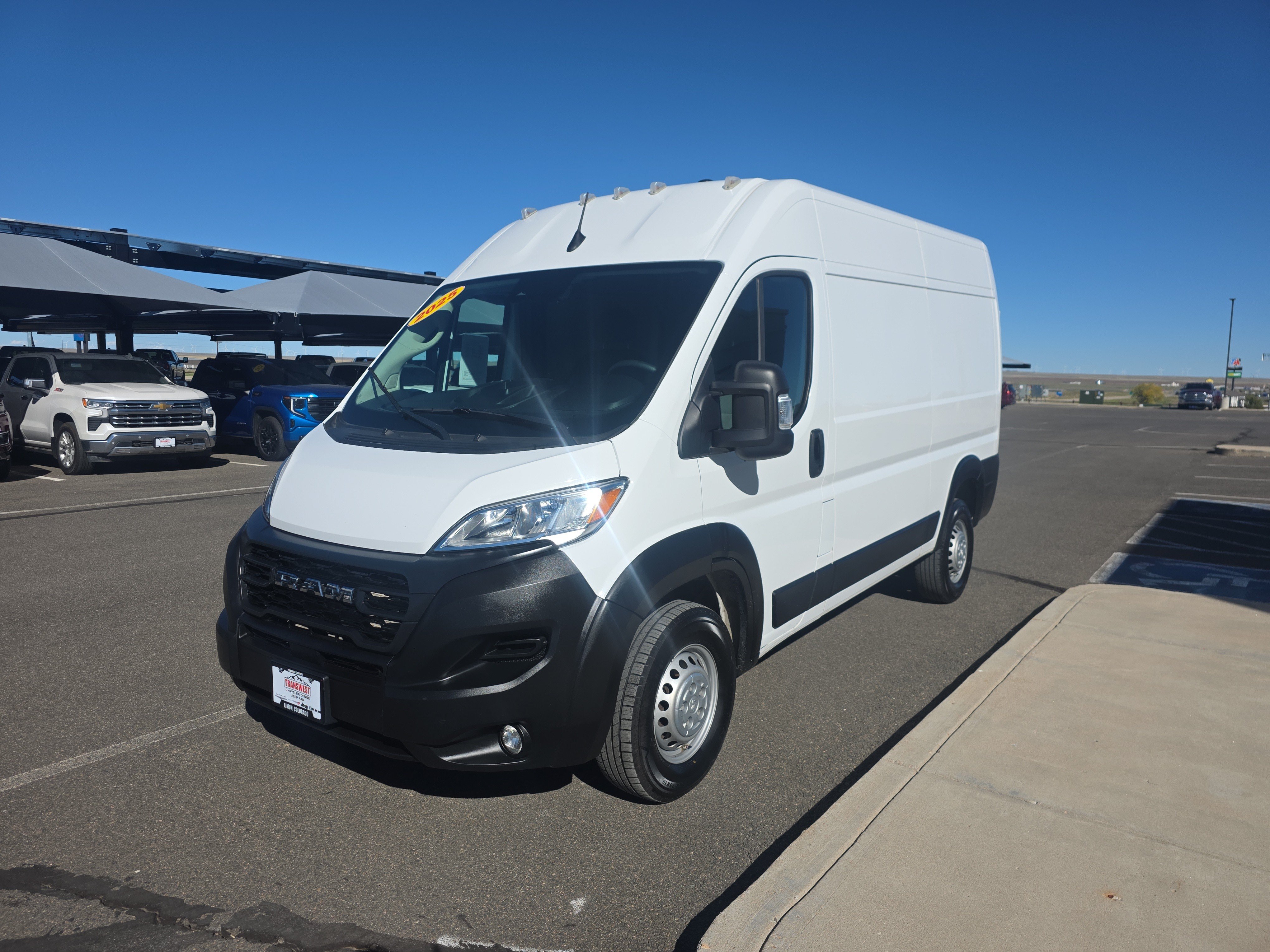 Used 2025 RAM ProMaster 2500 w/ Convenience Group FWD image 4