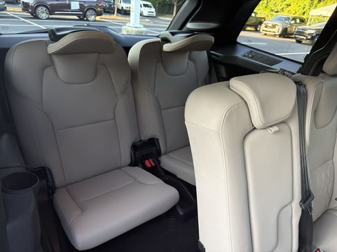 Certified 2026 Volvo XC90 B6 Plus AWD/4WD image 8