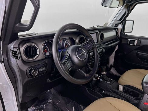 Used 2022 Jeep Wrangler Unlimited Sport AWD/4WD image 9
