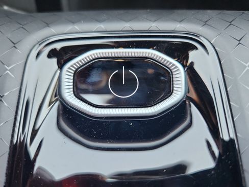 New 2025 Jeep Wagoneer S Launch Edition image 31